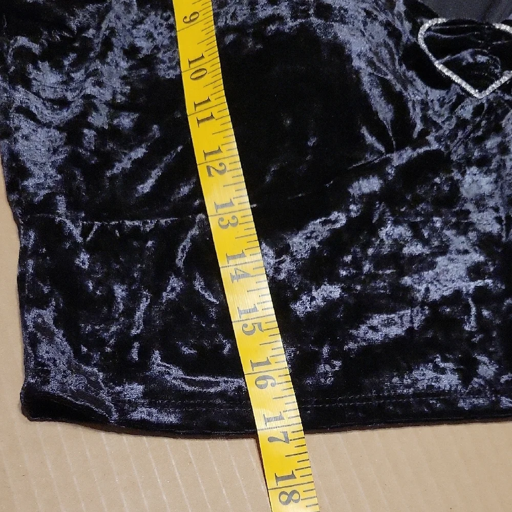 Madden NYC XXL(19) Black Velvet Crop Stretch Bra Top With Heart Detail . - Picture 11 of 13